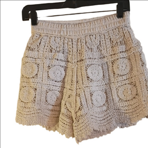 Rebellion High Waist Crochet Lace Shorts - Cream. Boho Beachy Vibe. Size Medium.